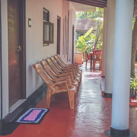 Hikka Surf Hostel Hikkaduwa Εξωτερικό φωτογραφία